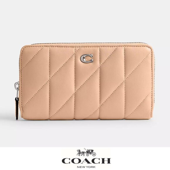 🥰 Coach Accordion Zip Wallet With Pillow Quilting